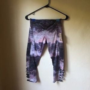 Onzie Purple Capri Legging | XS